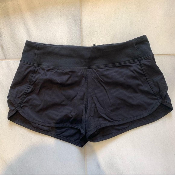 amazing black ivviva/lululemon athletic speed up shorts!! - Picture 1 of 4